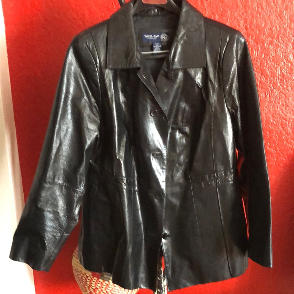 Venezia Black Leather women’s coat.